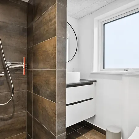 Dom wakacyjny Imilie - 450m From The Sea By Interhome *