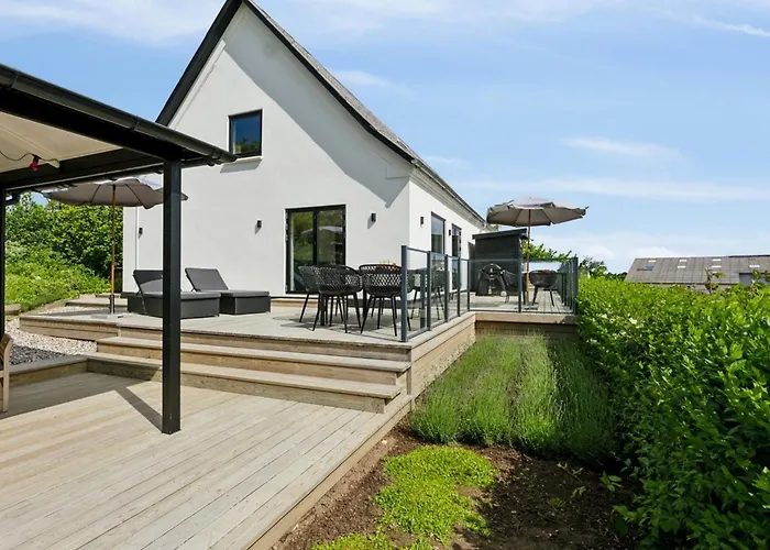 Imilie - 450m From The Sea By Interhome